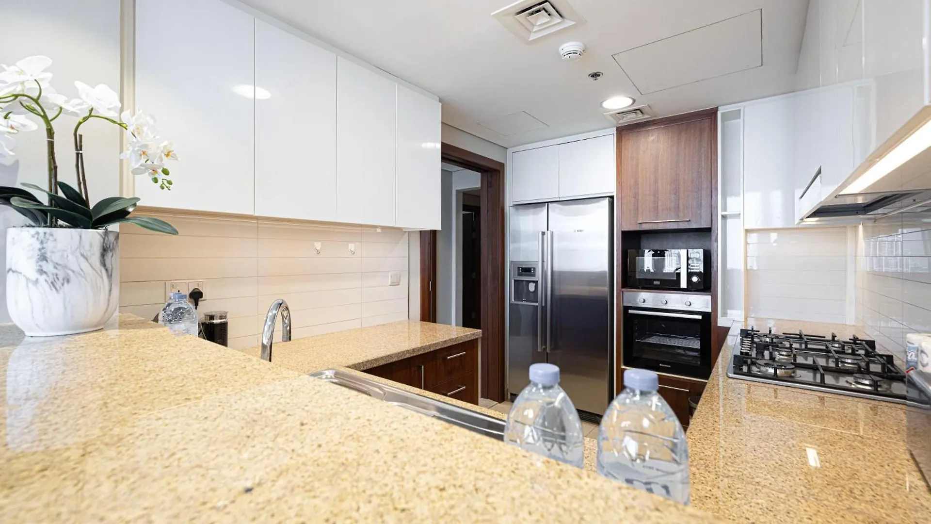 Brand-New 4Br Luxury Apartment With Burj Khalifa View And Direct Dubai Mall Access - Ps5 Included United Arab Emirates