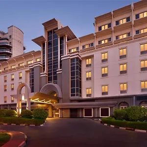 5* Otel Moevenpick & Bur