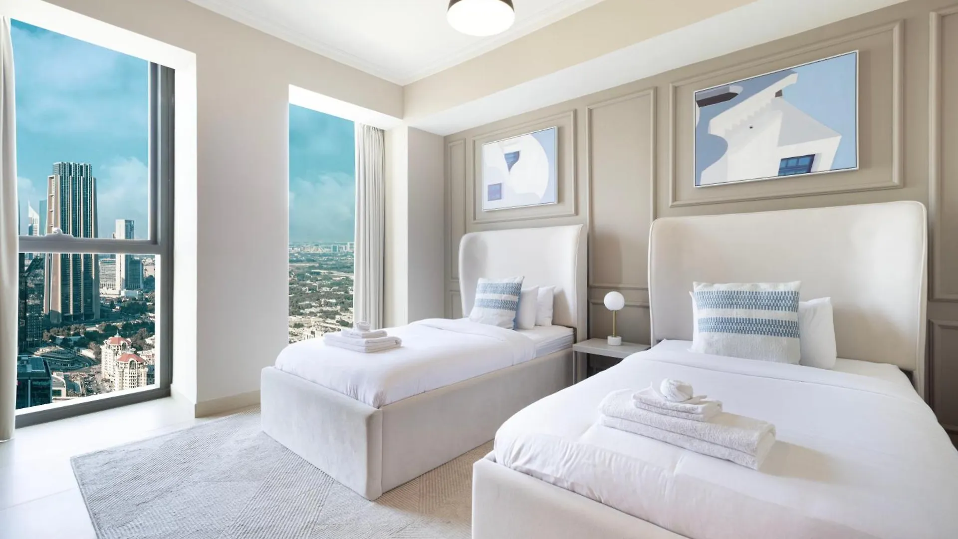 Brand-New 4Br Luxury Apartment With Burj Khalifa View And Direct Dubai Mall Access - Ps5 Included